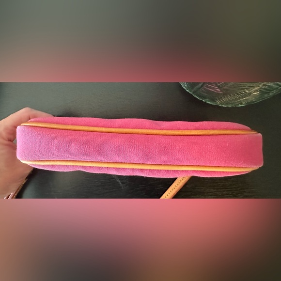 Dooney & Bourke Pink Fuchsia Mini Shoulder Bag, Excellent Condition 🩷 - Picture 3 of 16